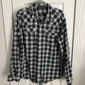 Men’s plaid shirt